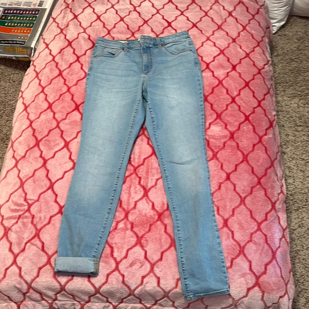 Universal Thread 10/31L high rise super skinny jeans